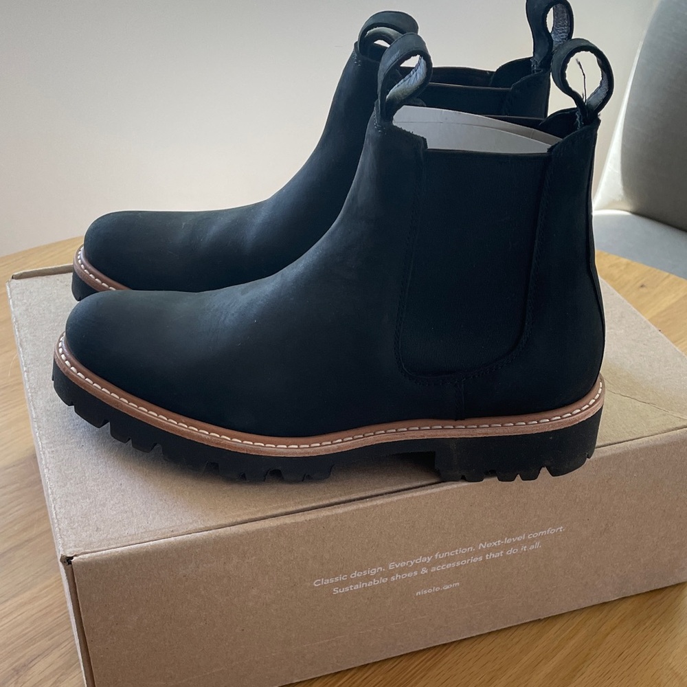 Nisolo Black Ankle Boots